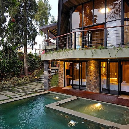 Villa 4-Br Klub Bunga No 4 Batu Malang מראה חיצוני תמונה